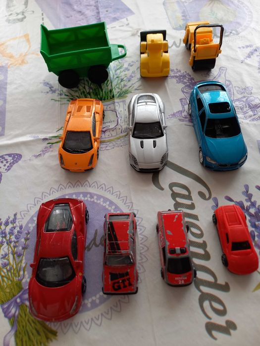 Всичко по 10 лв само през декември Детски самолет коли, пъзели и попит