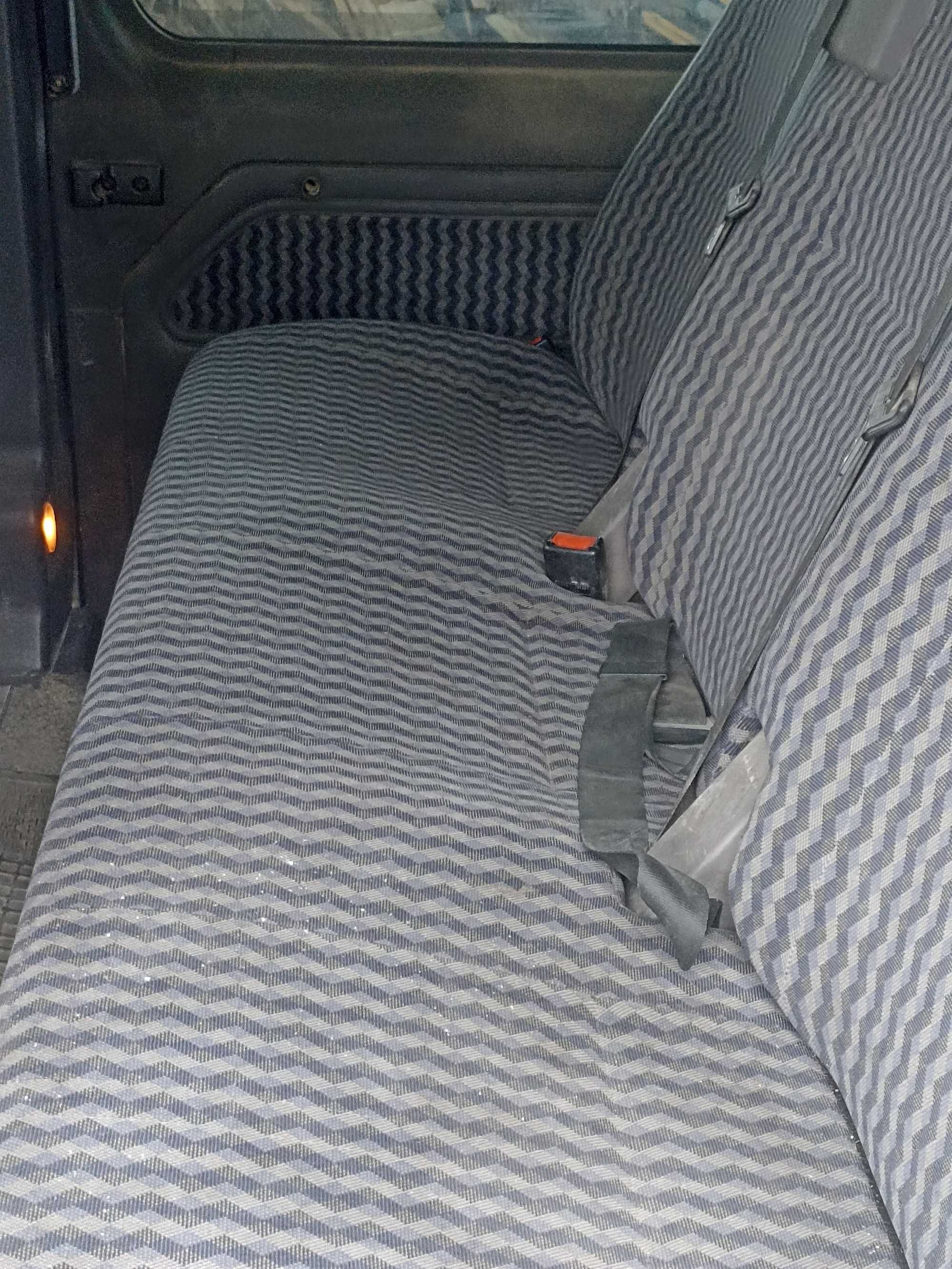Se vinde Ford Transit 1.9TDI