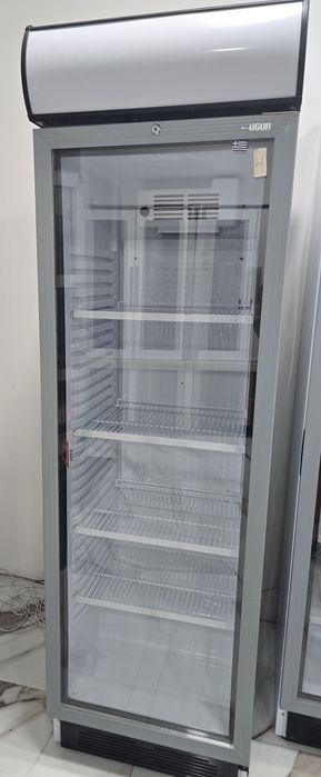 Хладилна витрина