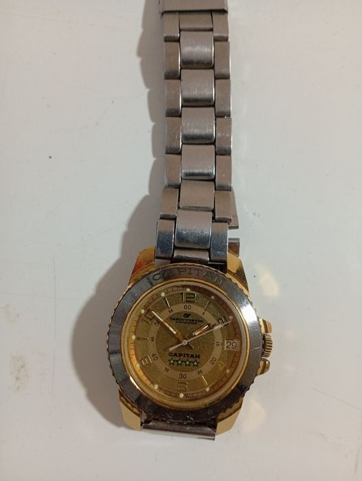 Продается часы Восток.