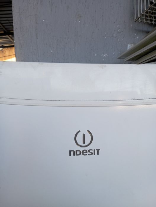 Холодильник Индезит б/у