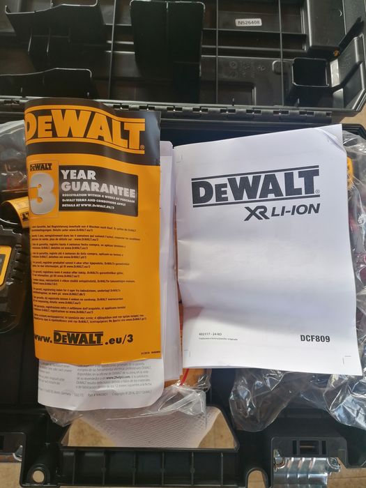 Șurubelnița cu impact Dewalt DCF809L2T