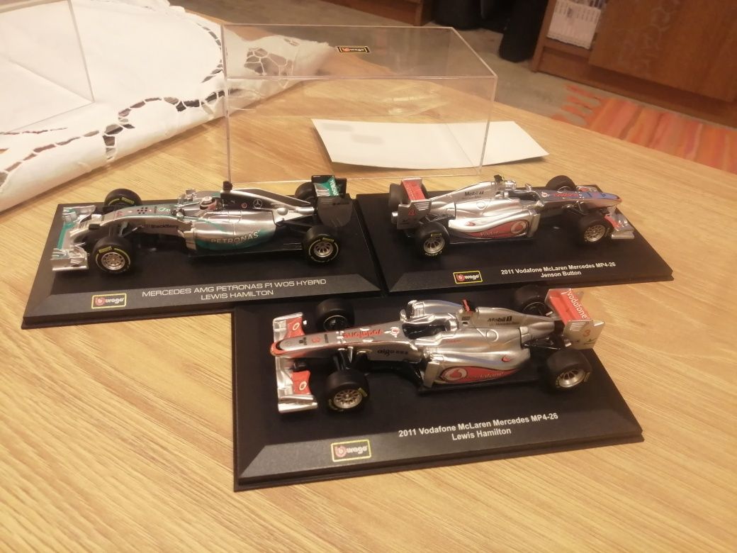 Machete Formula 1, mclaren, Mercedes Hamilton, Button, bburago 1.32