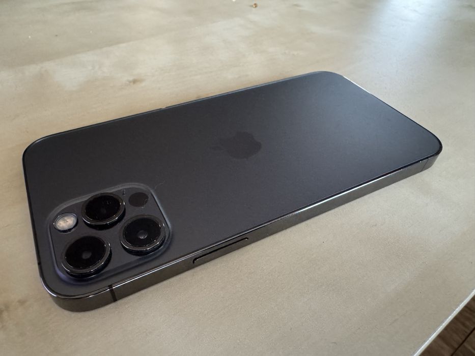 iPhone 12 Pro, 128 GB.