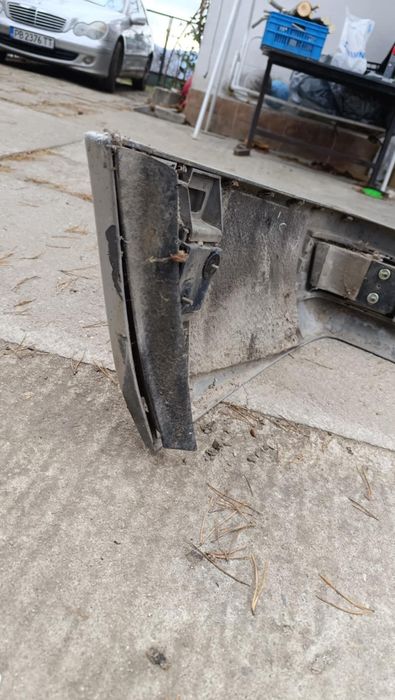 Задна броня W124 Mercedes комби