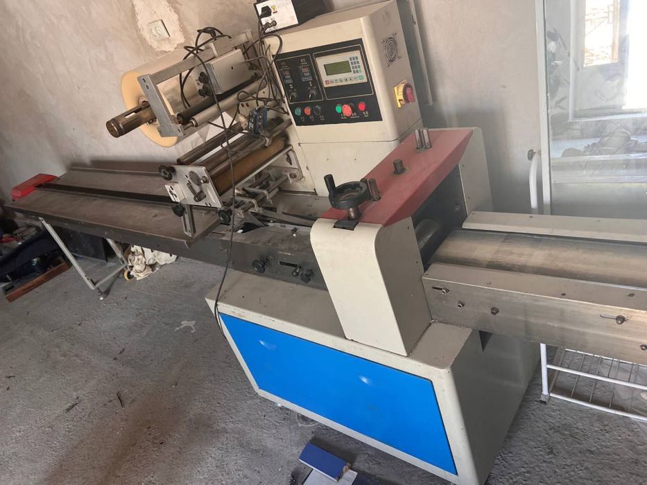 Упаковка. ( горизонтал) апарат сотилади