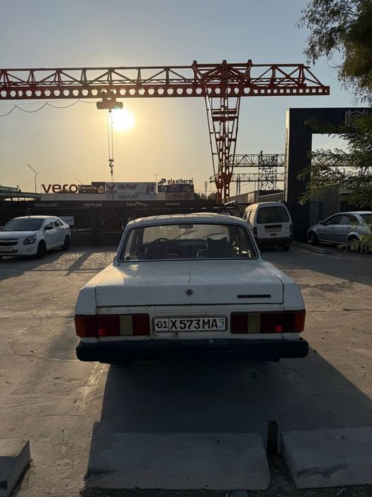 Volga sotiladi mator karobkaga juda yaxshi 1200$