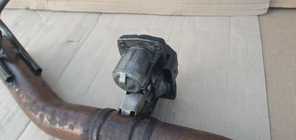Clapeta evacuare passat b8 2.0 1.6 tdi 2015 - 2022