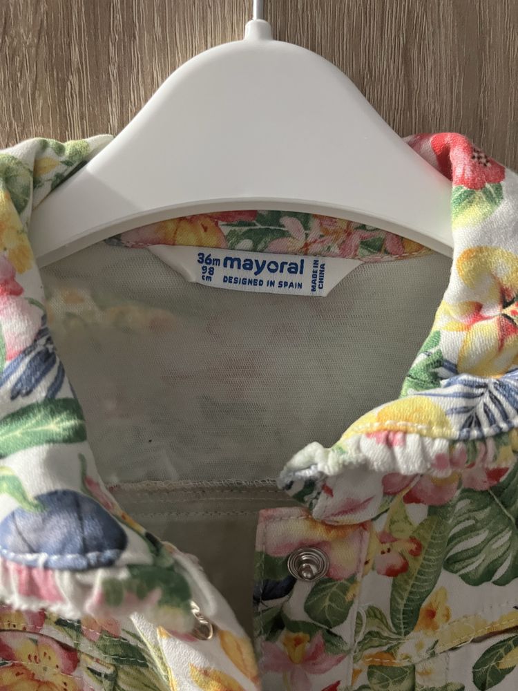 Яке на Mayoral 98