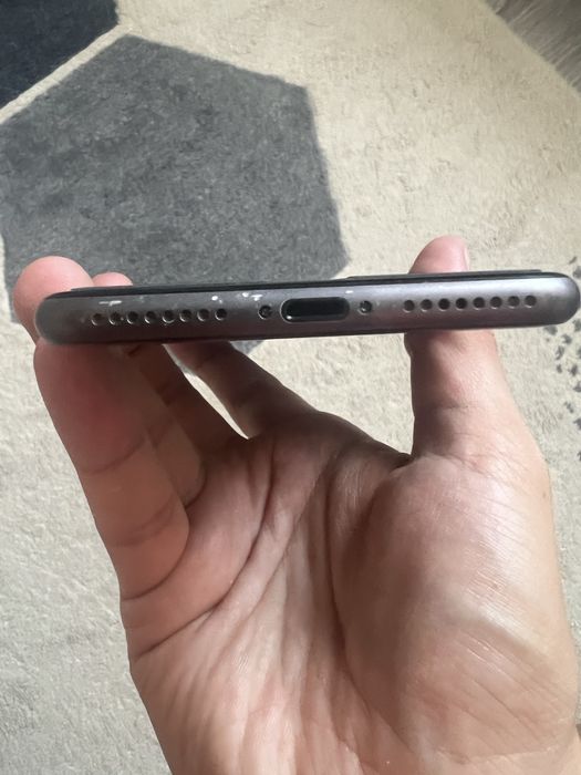 Vand iphone 8 plus codat orange