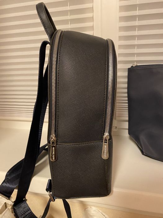 Продам рюкзак и сумку,ни разу не носились