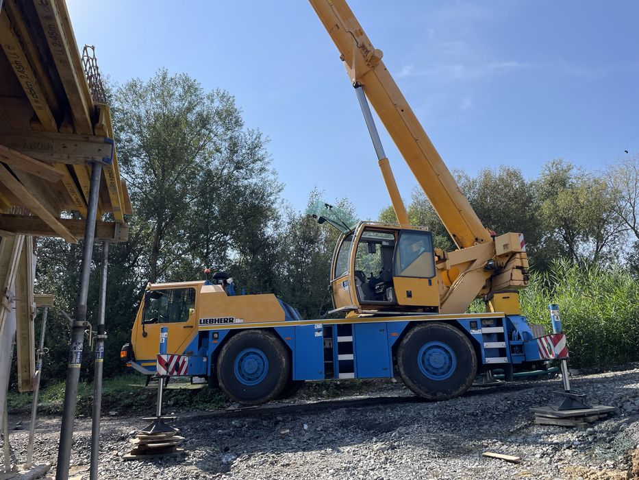 Macara Liebherr 1040 (automacara 40 tone)