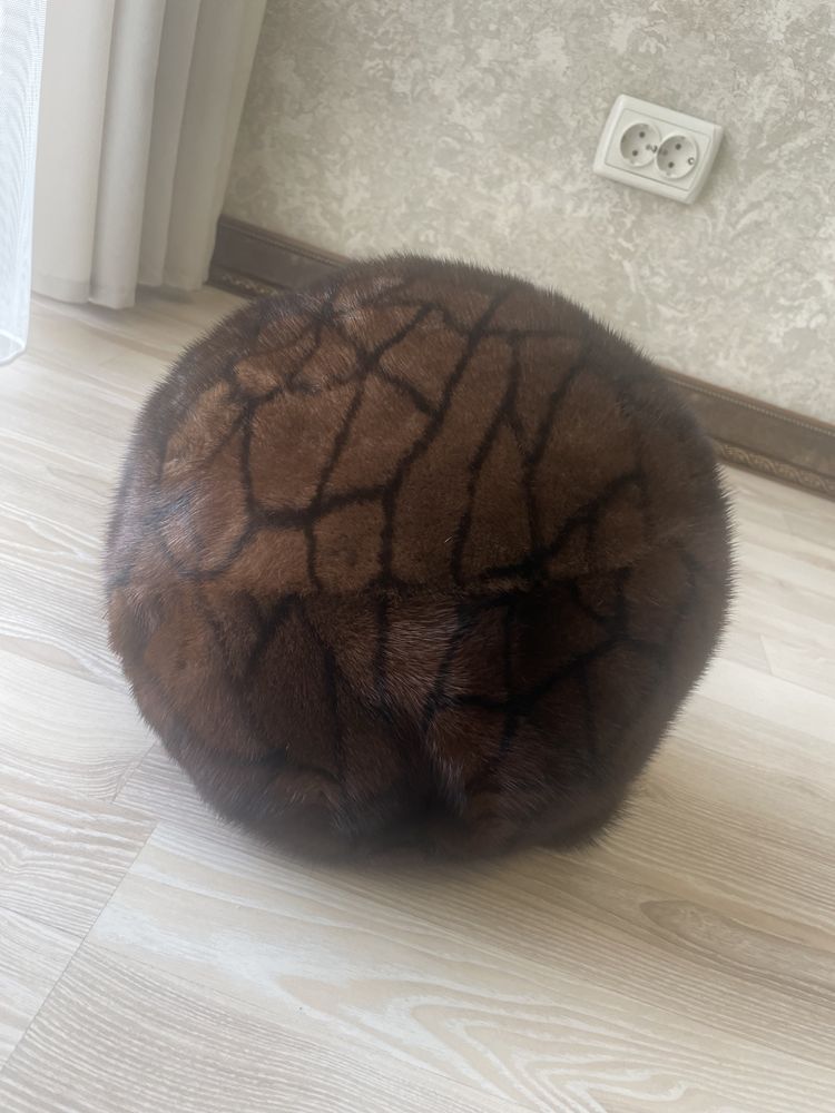 Продам норковую шапку женскую!