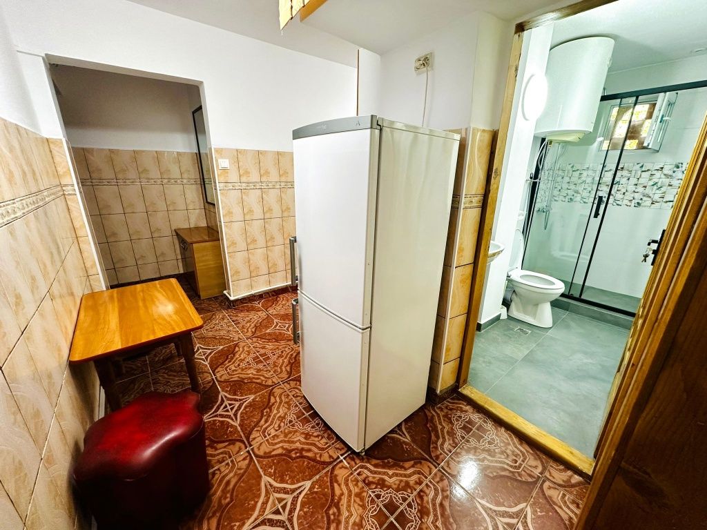 Apartament cu 2 camere de închiriat