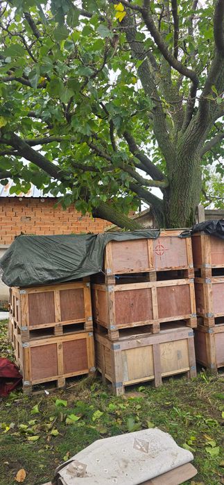 Дървени сандъци с капак