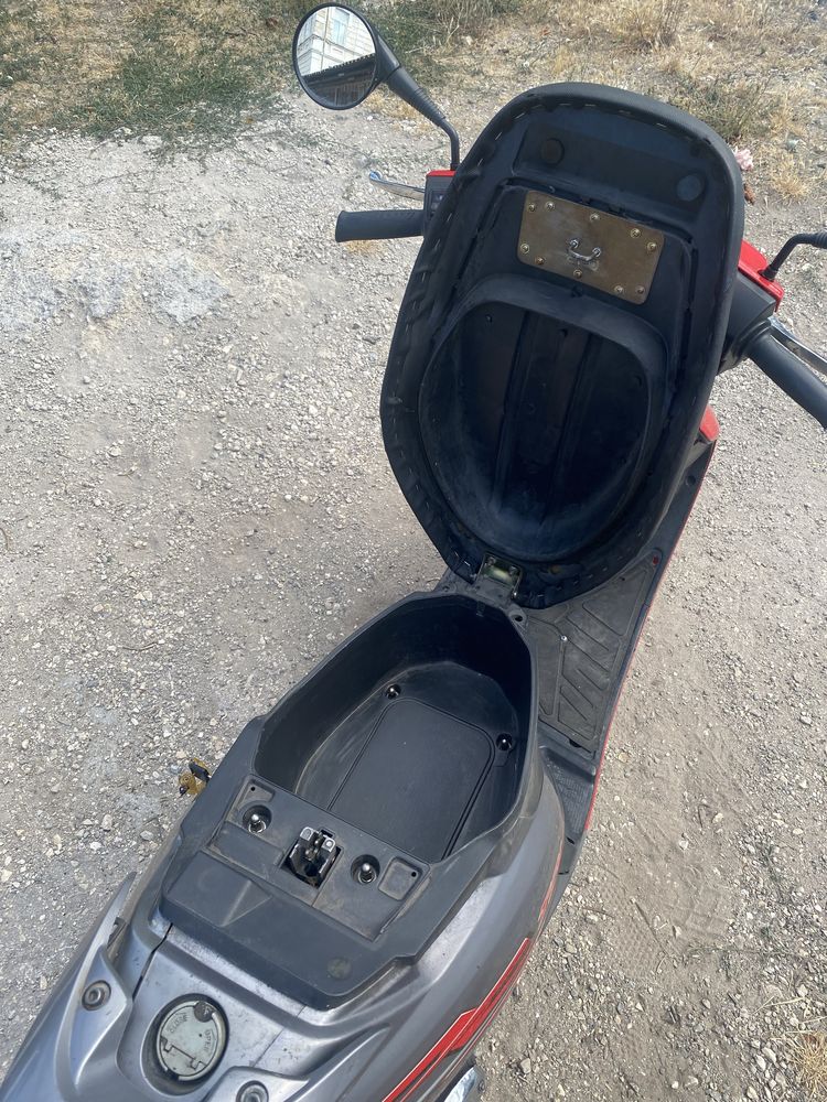 Скутер Sonik TOUR 80cc