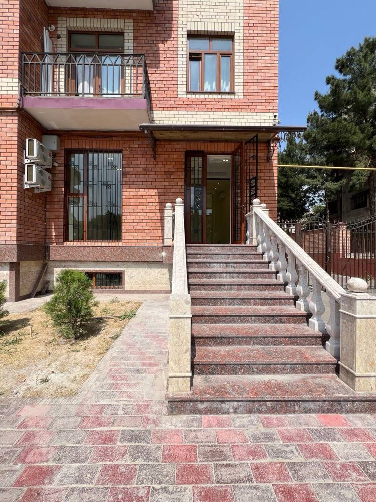 Продается нежилое помещение-138 м2 Ц-кв Чиланзар, Мирзо-Улугбек метро