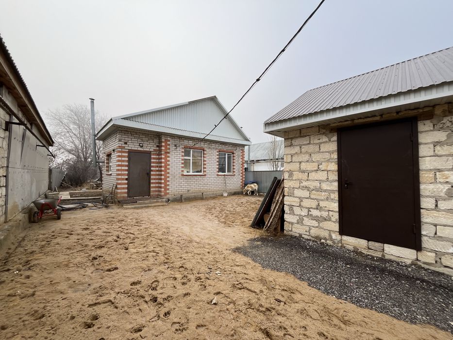 Продам дом с гаражем