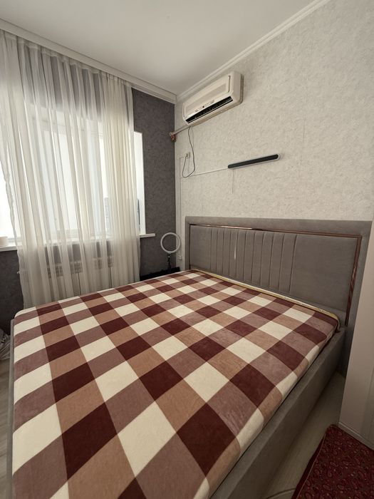 Кровать с ортопедическим матрасом