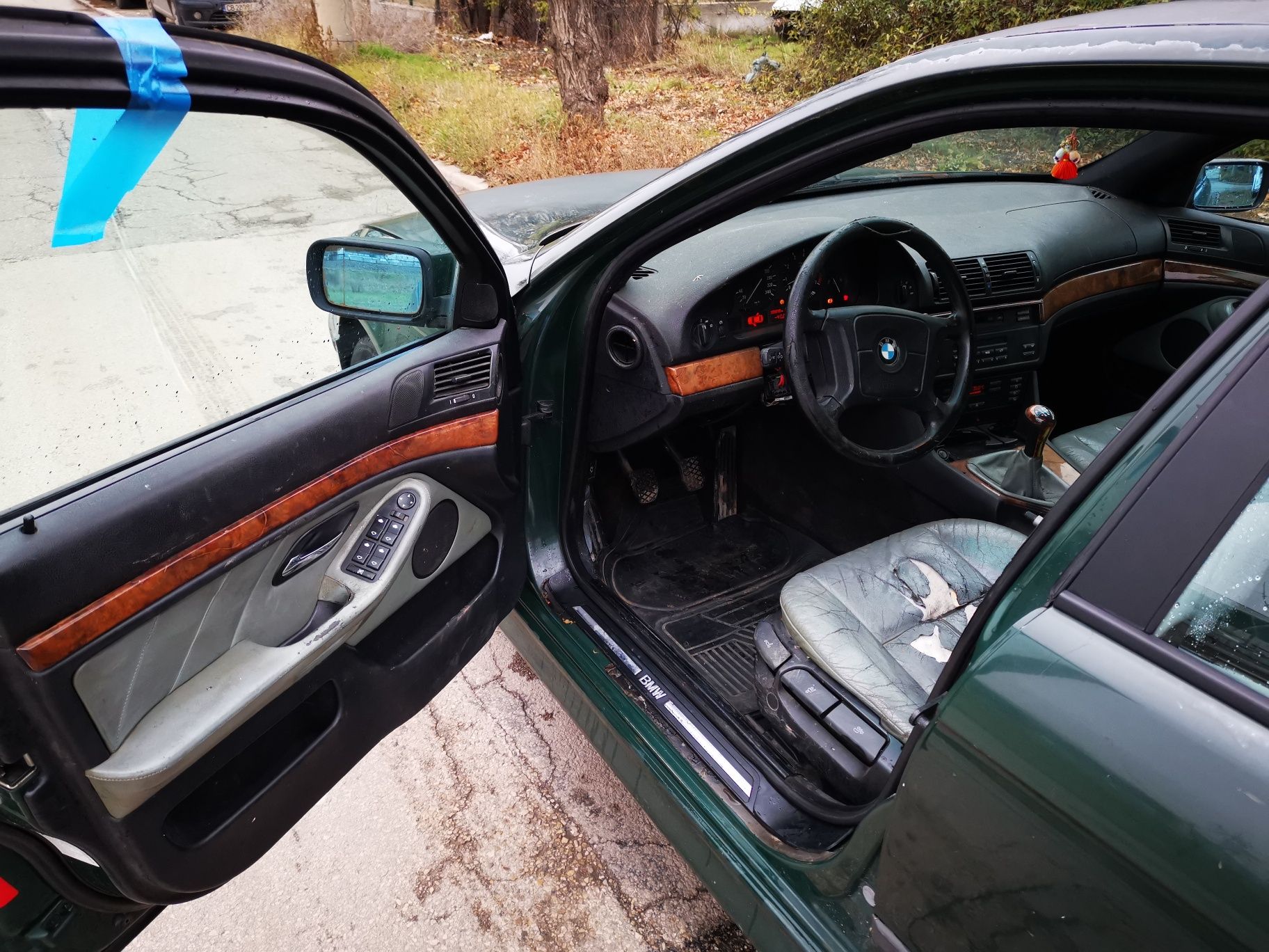BMW E39 520I на части