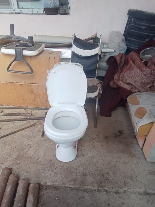 Продам   унитаз