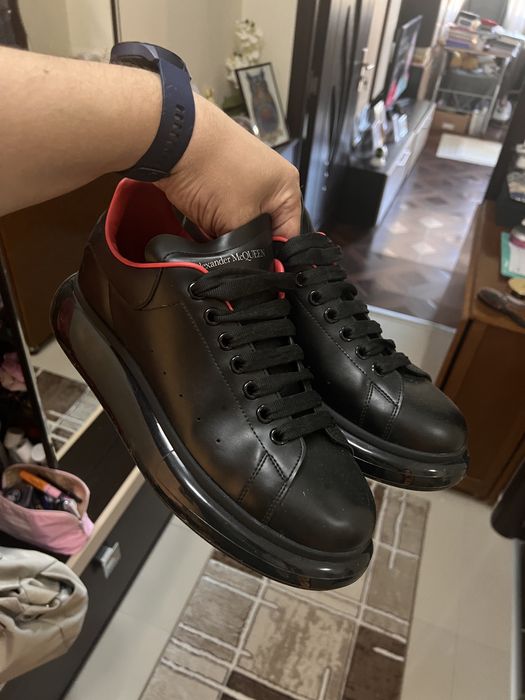 Vand Alexander McQueen