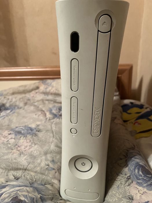 Xbox 360 със един джостик