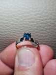 Inel diamant albastru 0.80 carate aur alb superb