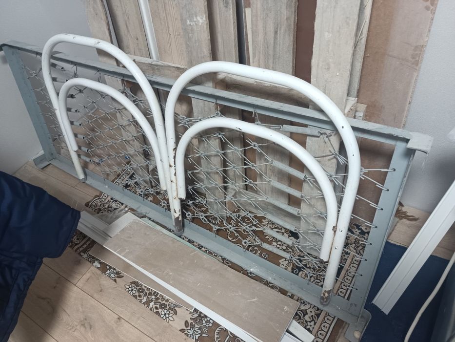 Продам кровать пружины металлические