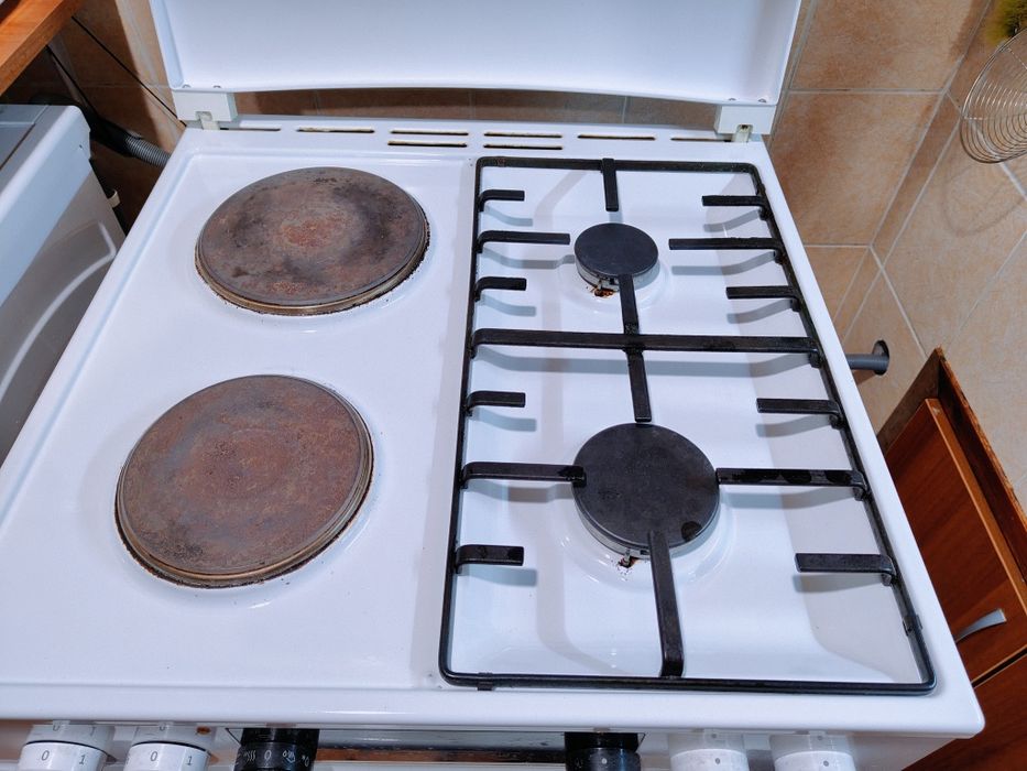 Продавам комбинирана готварска печка Gorenje