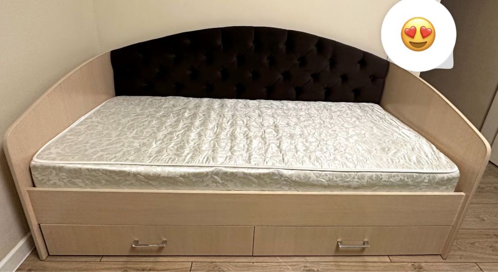Продам кровать. Размер длина -194 см, ширина -86 см.