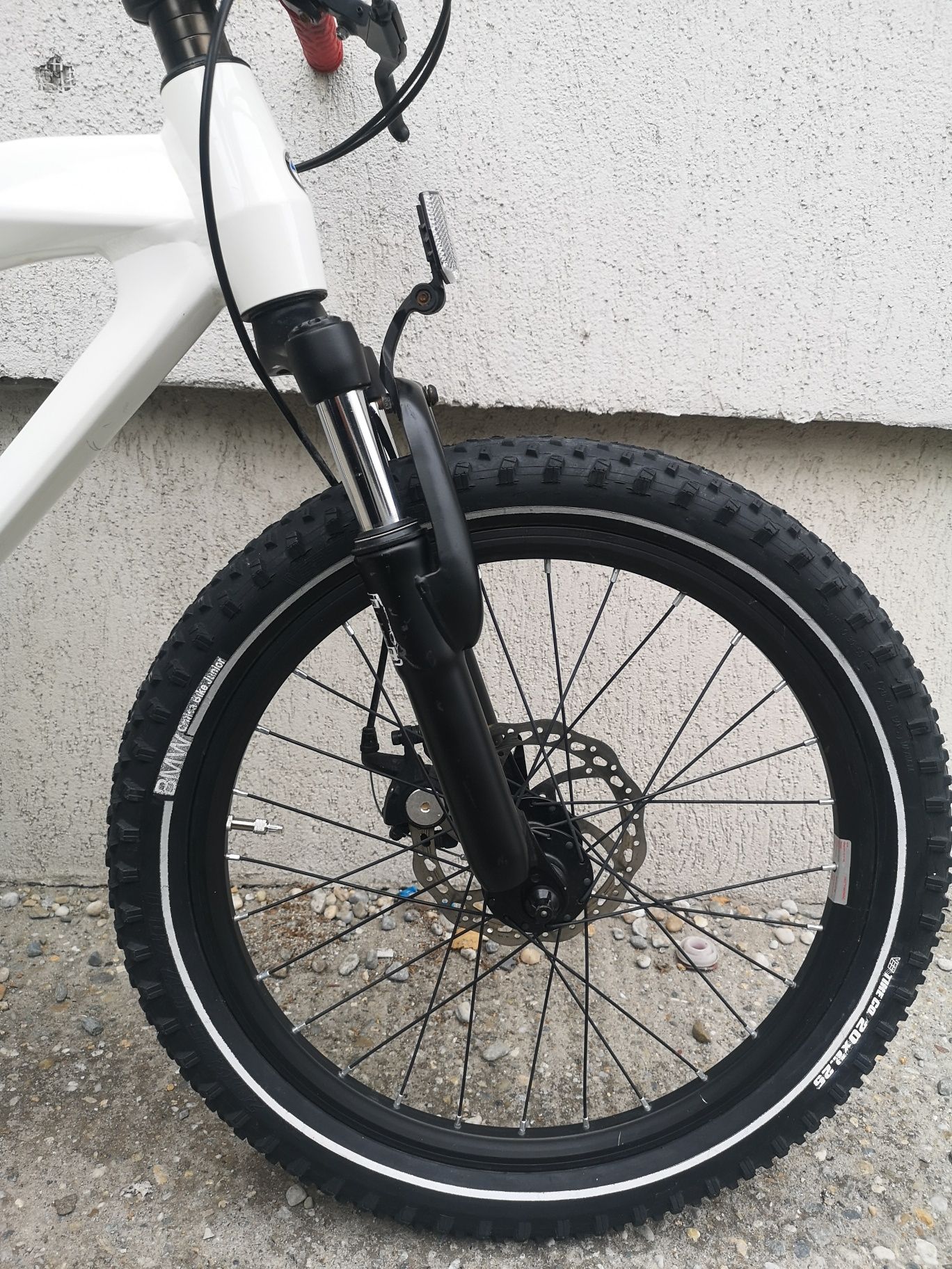 Bicicleta copii BMW JUNIOR 20 Zoll, original, frane disc alb perlat 6-