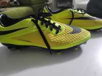 Adidași Nike hipernom fotbal