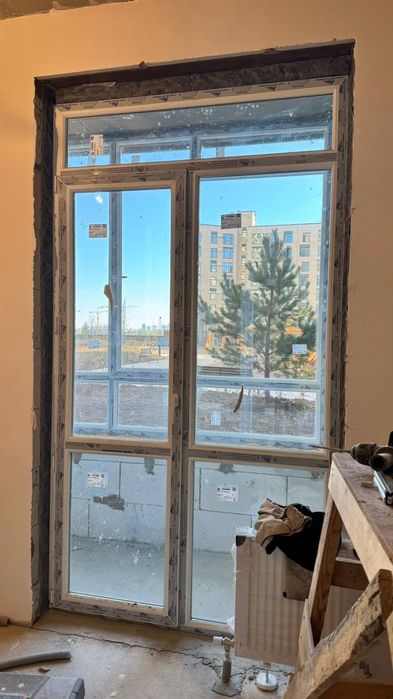 Продам витражное окно(балконный блок).