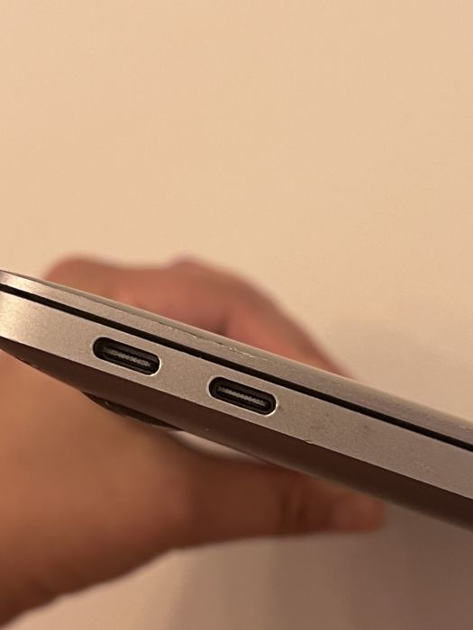 MacBook Pro 2016 i5 13inch 256gb