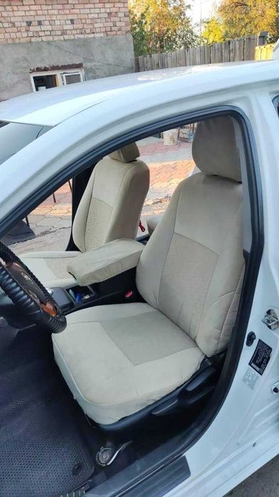 Чехлы салона на Toyota Camry 50 55 велюр серые и бежевые Камри чехол