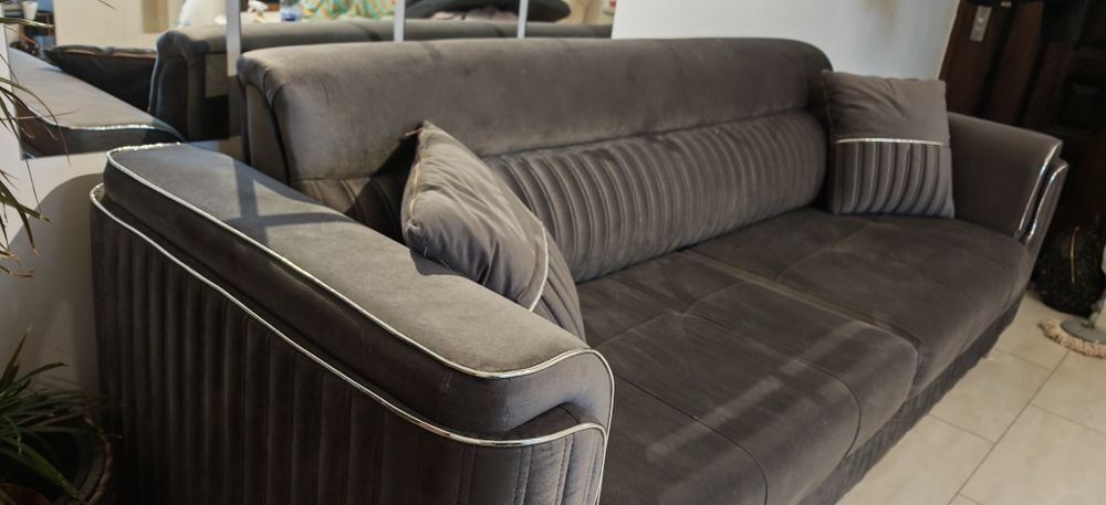 Canapea rabatabila solida-stare buna