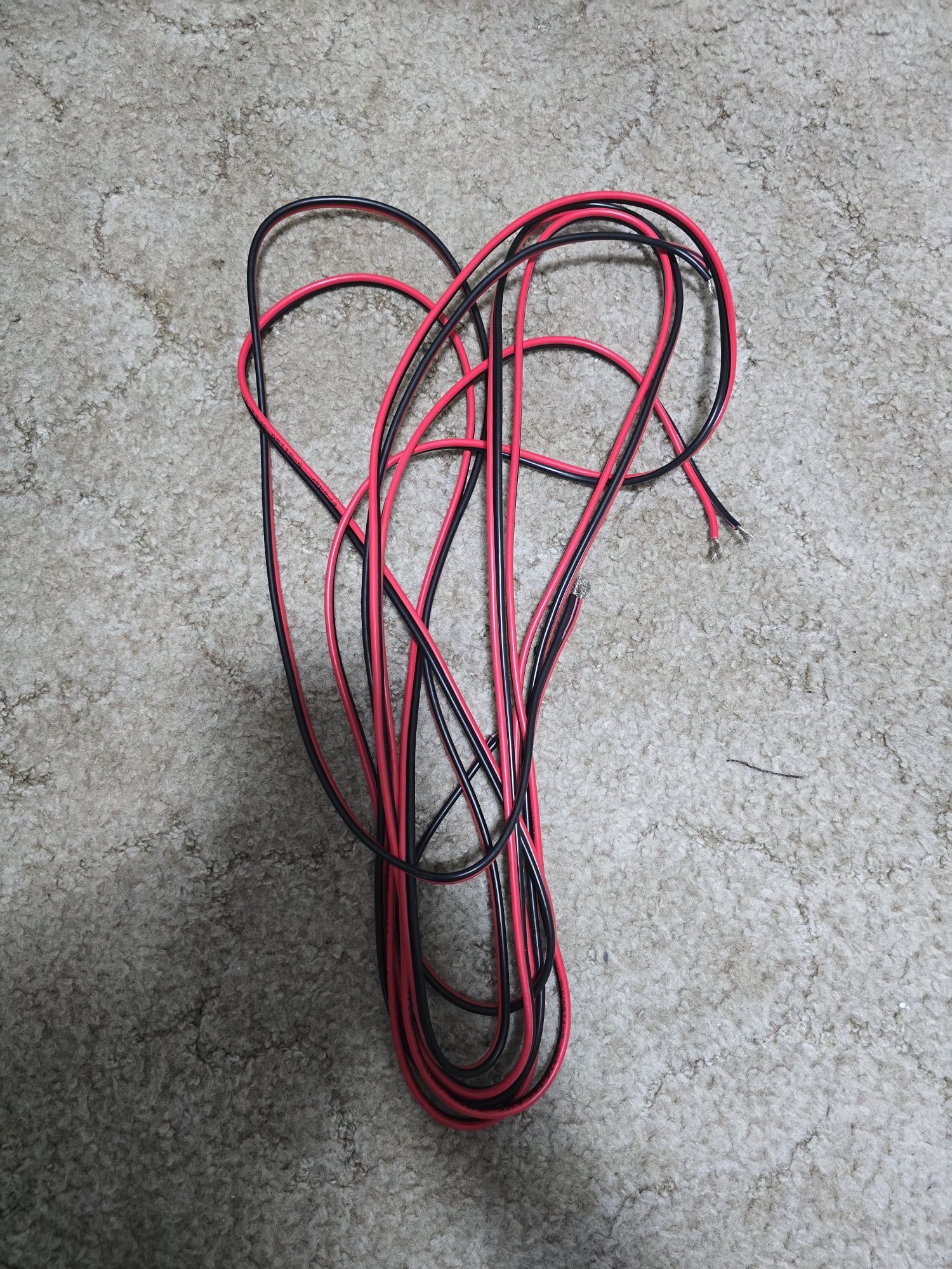 Vând/schimb boxe pasive FENTON SHF700W noi, garanție, cutie originală.