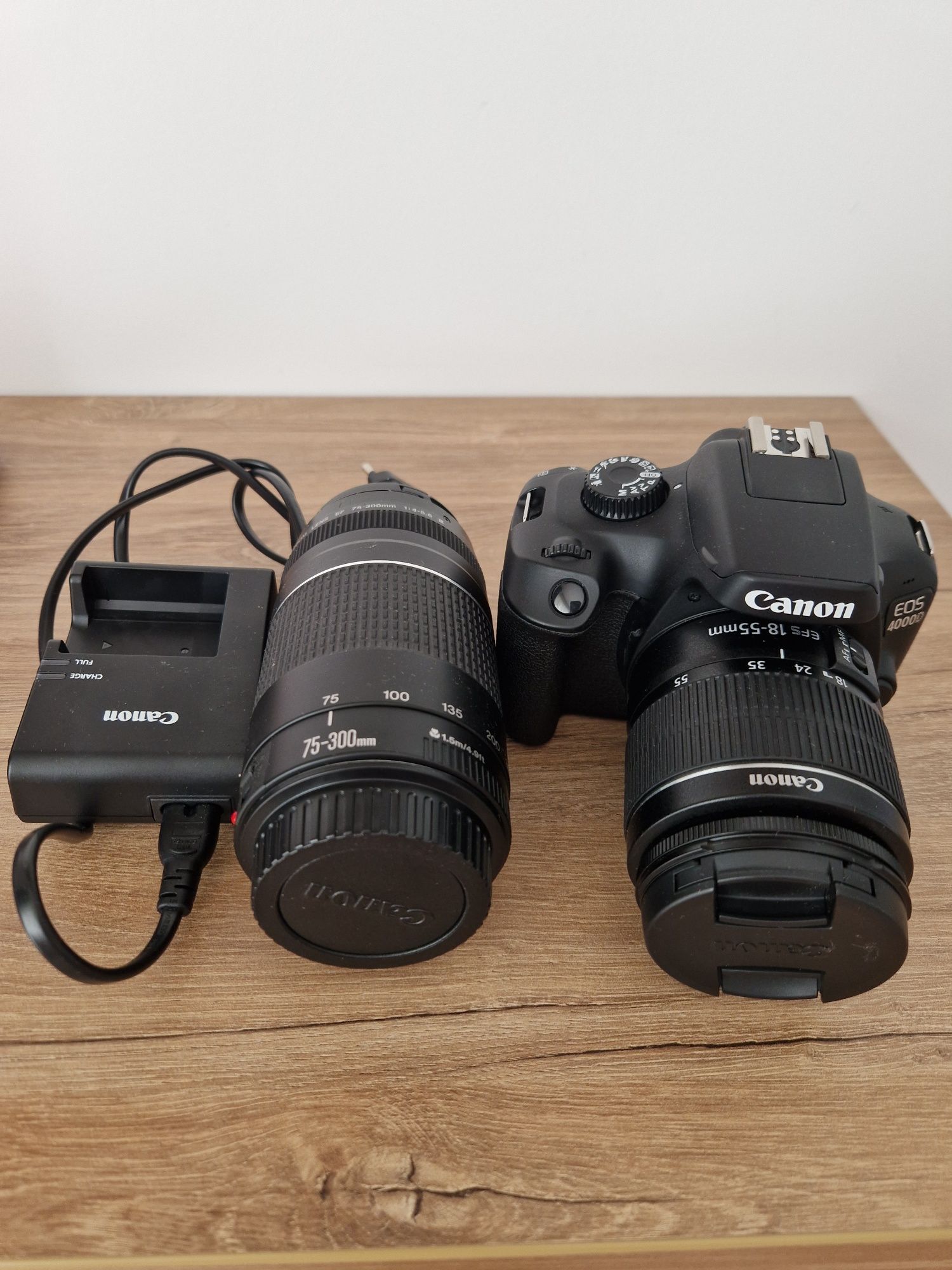 Aparat foto DSLR Canon EOS 4000D,18.0 MP, Negru + Obiectiv EF-S 18-55m