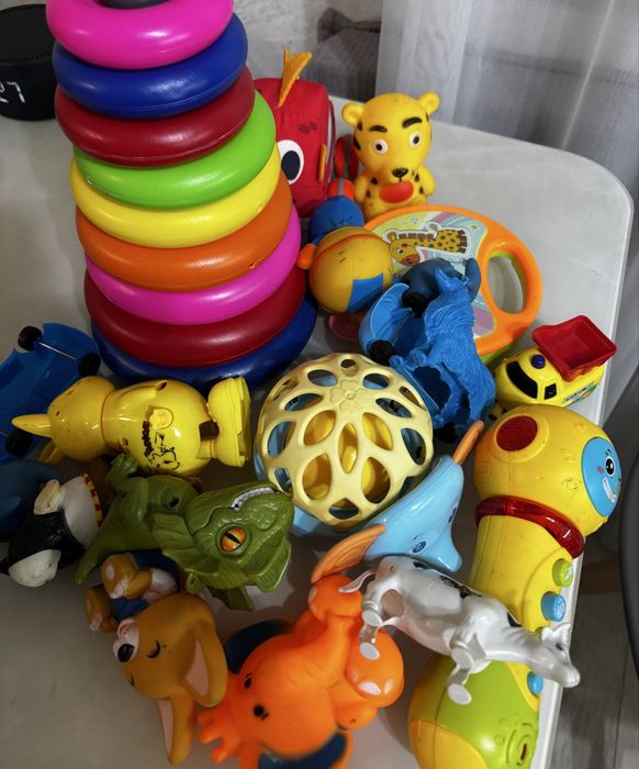 Отдам игрушки для малыша.