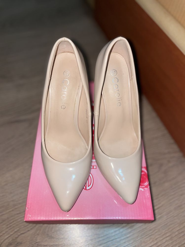 Pantofi stiletto nr. 37, toc de 10 cm