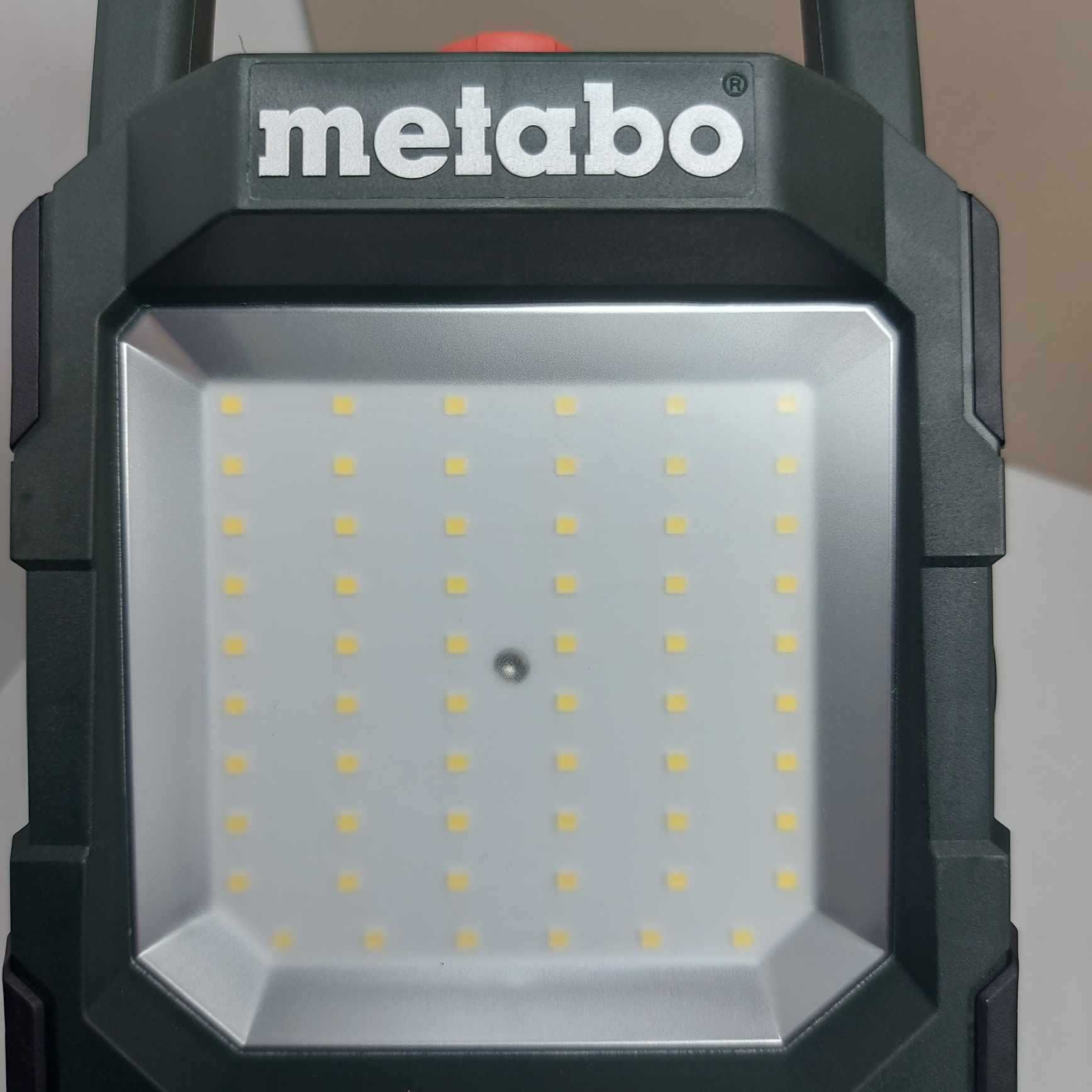 Строителен акумулаторен прожектор Metabo BSA 18 LED 4000