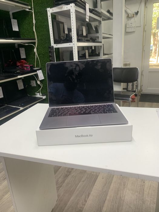 Macbook air m1 8/256 бюджетный почтый новый