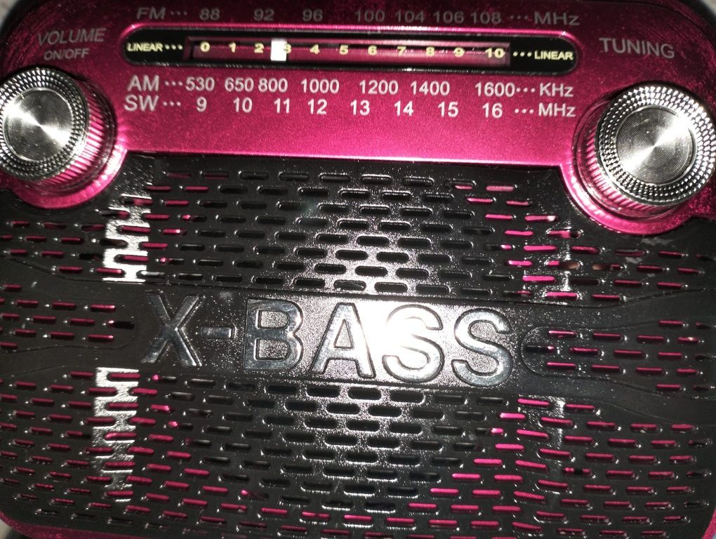 Vând radio portabil