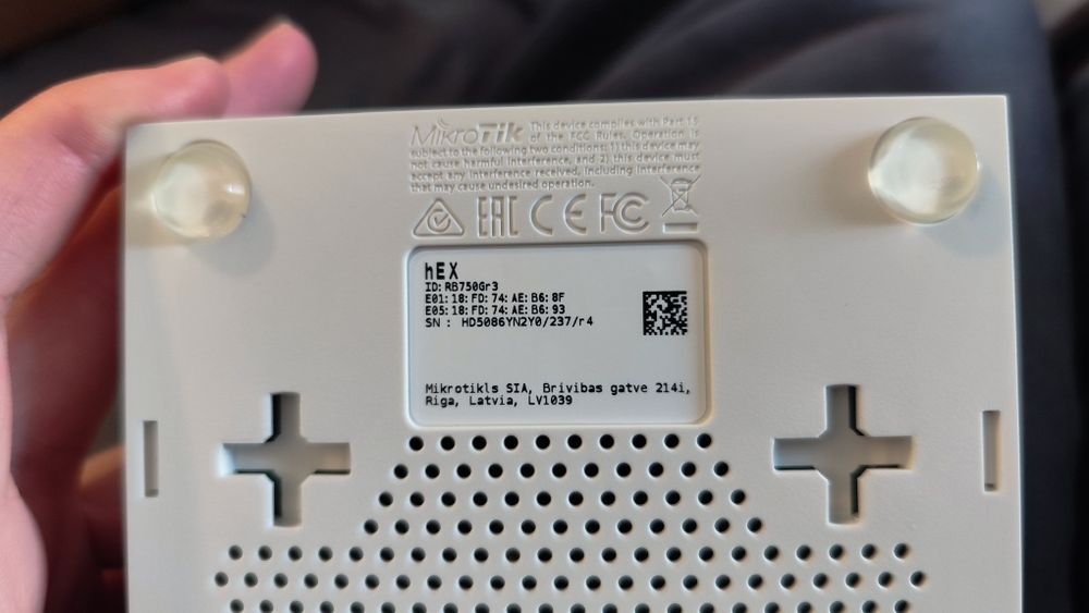 Рутер Mikrotik RB750Gr3 hEX RouterBOARD with Dual Core 880MHz