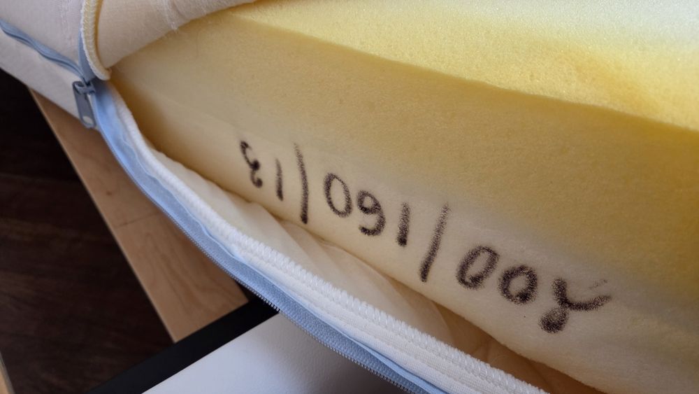 двулицев матрак 160/200 с цип за спалня