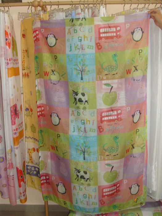 Платове за детски пердета
