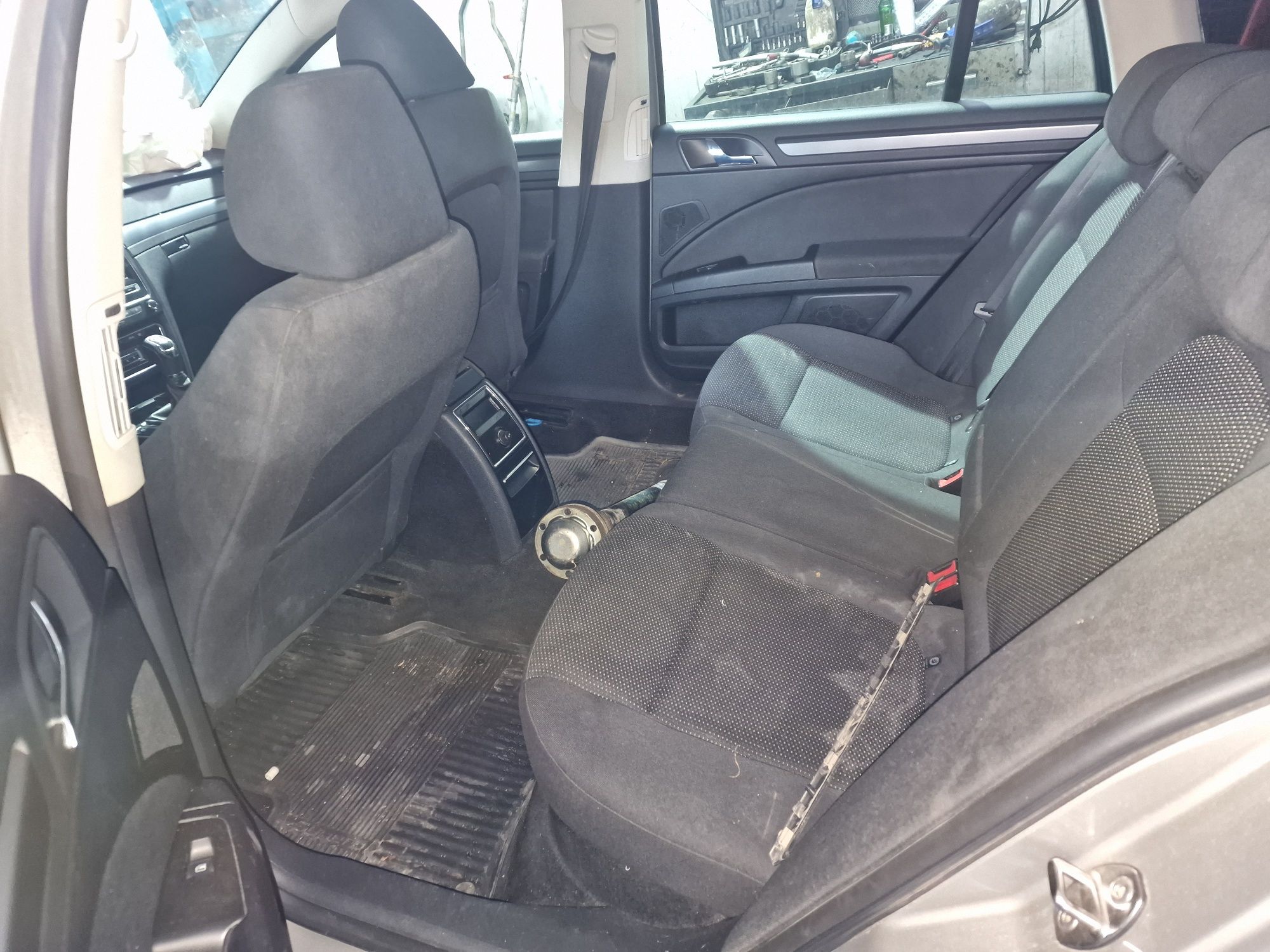Dezmembrez skoda superb break 1.6 tdi 2.0tdi caga