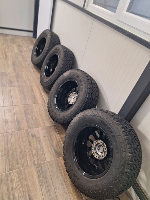 Гуми Максис 245/70/16