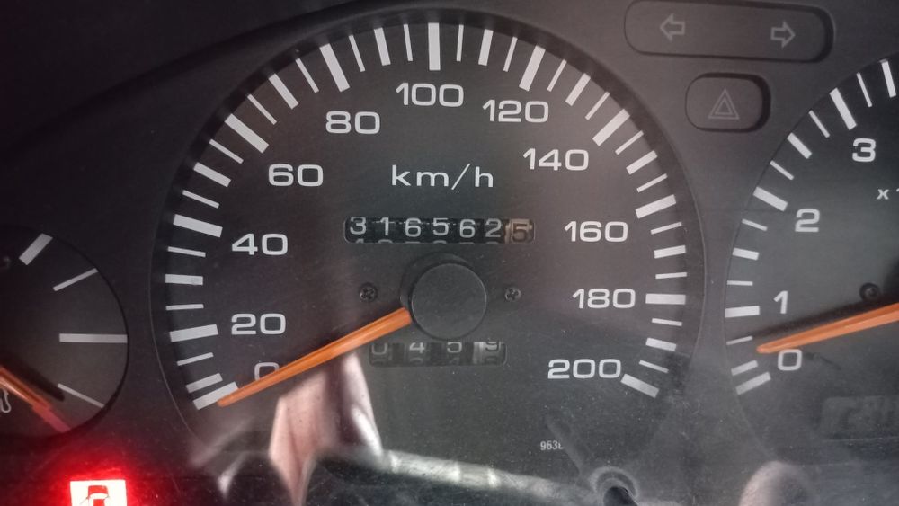 Нисан  серена с23